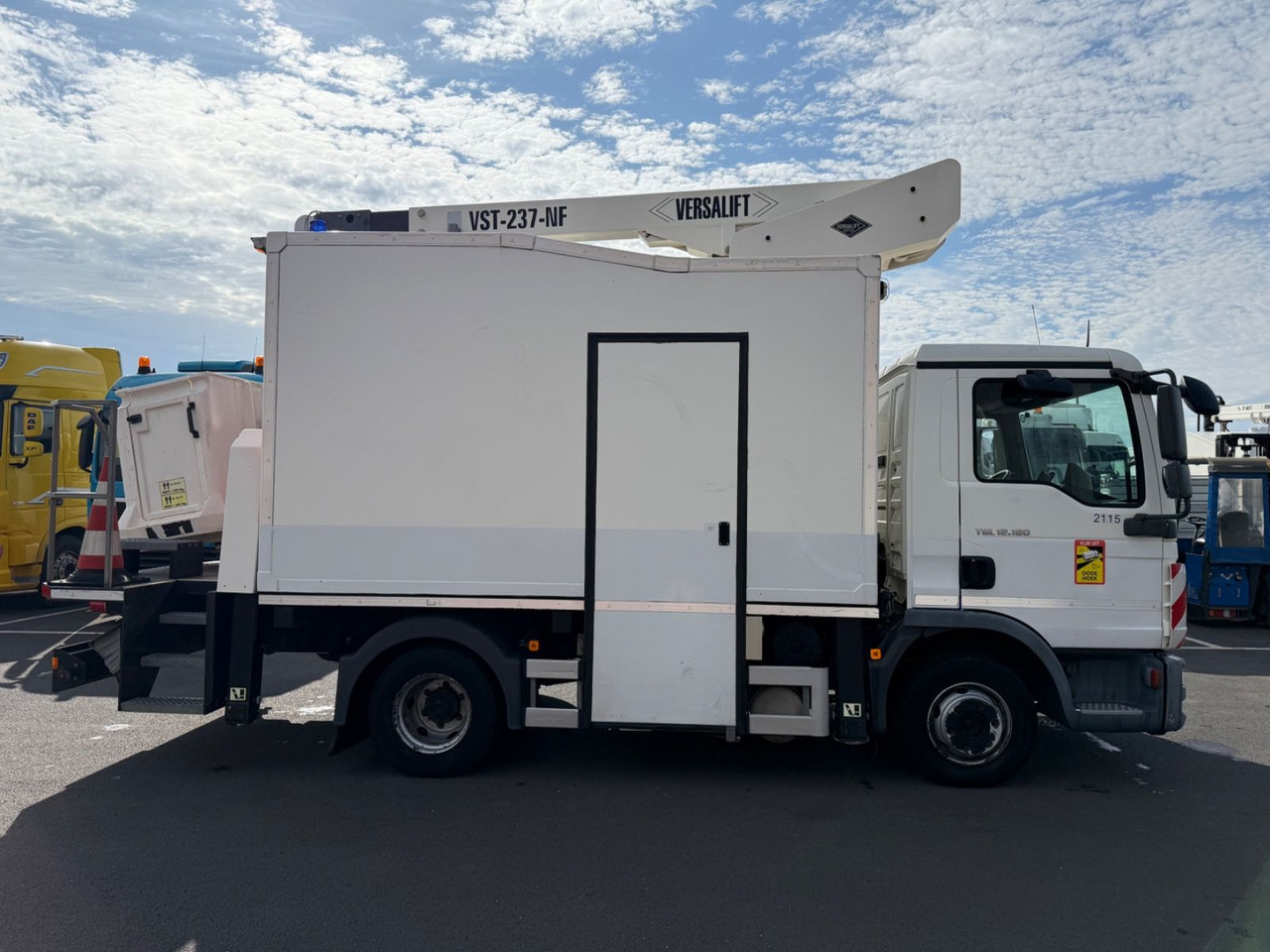 MAN TGL 12.180 Versalift/15m/orig.km/Top - Автовишка: снимка 3 MAN TGL 12.180 Versalift/15m/orig.km/Top - Автовишка: снимка 3