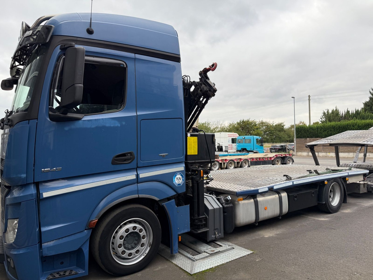 Mercedes-Benz Actros 1843 FVG 5-Zug / VDI 2700 / Kran MKG - Автовоз камион: снимка 2 Mercedes-Benz Actros 1843 FVG 5-Zug / VDI 2700 / Kran MKG - Автовоз камион: снимка 2
