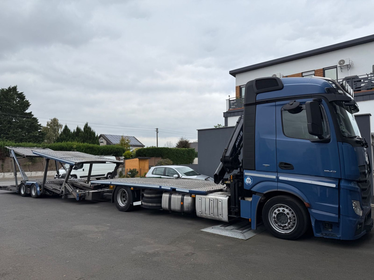 Mercedes-Benz Actros 1843 FVG 5-Zug / VDI 2700 / Kran MKG - Автовоз камион: снимка 1 Mercedes-Benz Actros 1843 FVG 5-Zug / VDI 2700 / Kran MKG - Автовоз камион: снимка 1