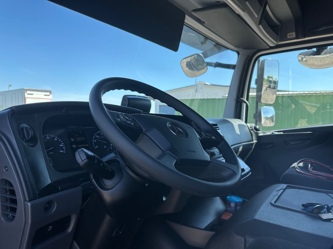 Лизинг на  Mercedes-Benz Atego 1024 Flachzug 2-Bett Winde VDI2700 Mercedes-Benz Atego 1024 Flachzug 2-Bett Winde VDI2700: снимка 12