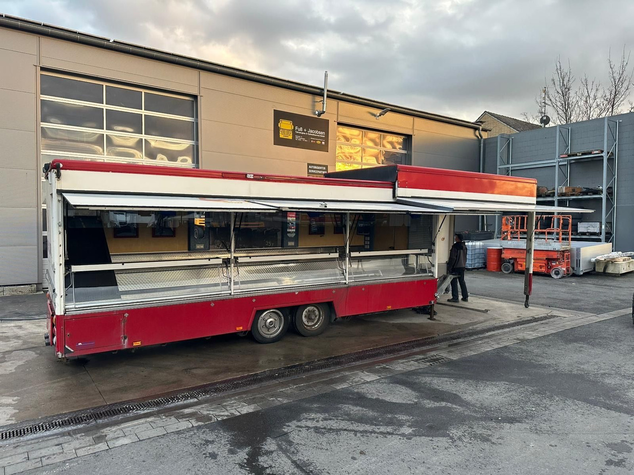 Tamco Merkur 6600D Fisch- Verkaufswagen Tamco Merkur 6600D Fisch- Verkaufswagen - Търговска каравана: снимка 1 Tamco Merkur 6600D Fisch- Verkaufswagen Tamco Merkur 6600D Fisch- Verkaufswagen - Търговска каравана: снимка 1