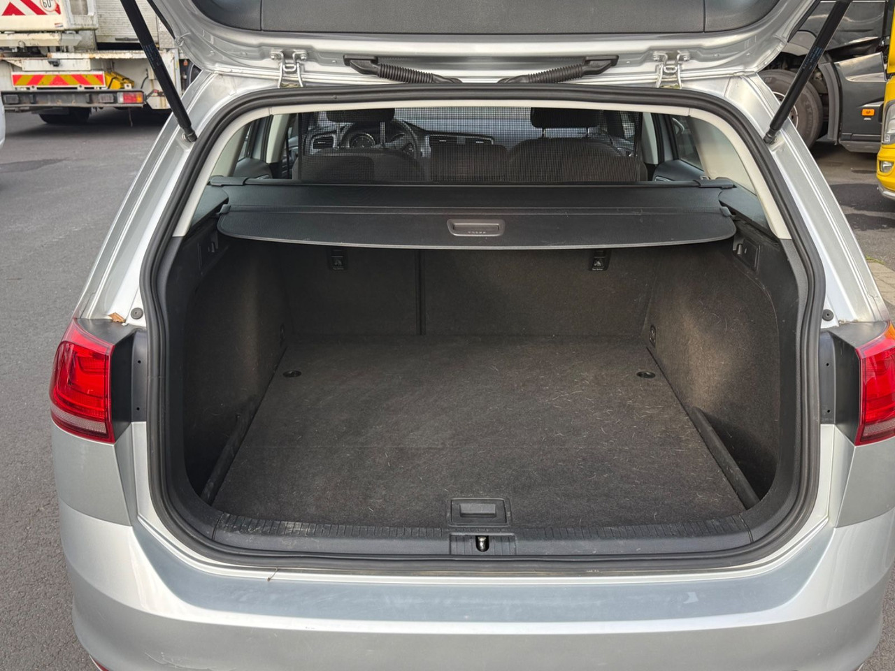 Комби Volkswagen Golf 7 1.6tdi Variant Trendline Klima, Shz: снимка 13