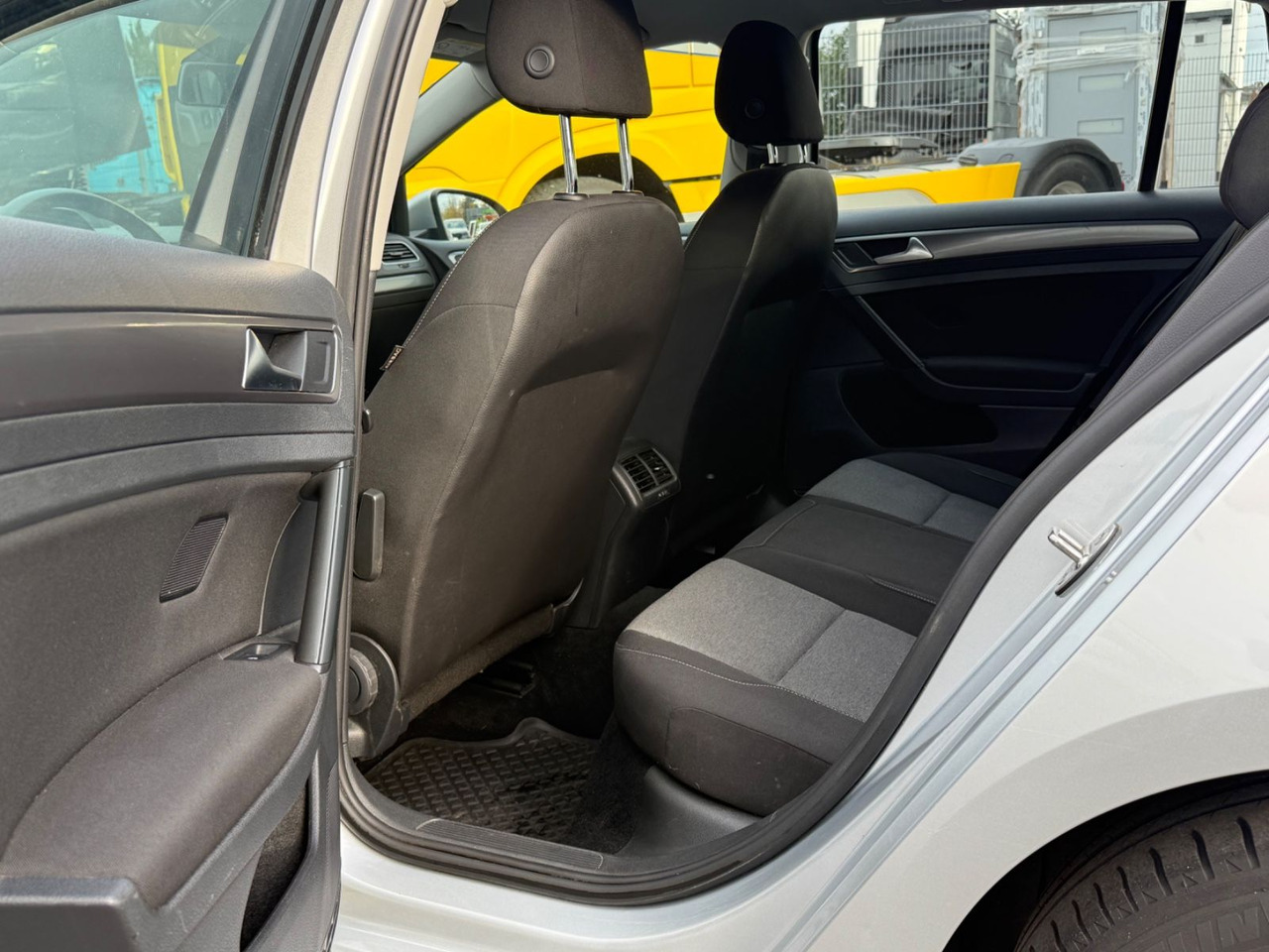 Комби Volkswagen Golf 7 1.6tdi Variant Trendline Klima, Shz: снимка 14