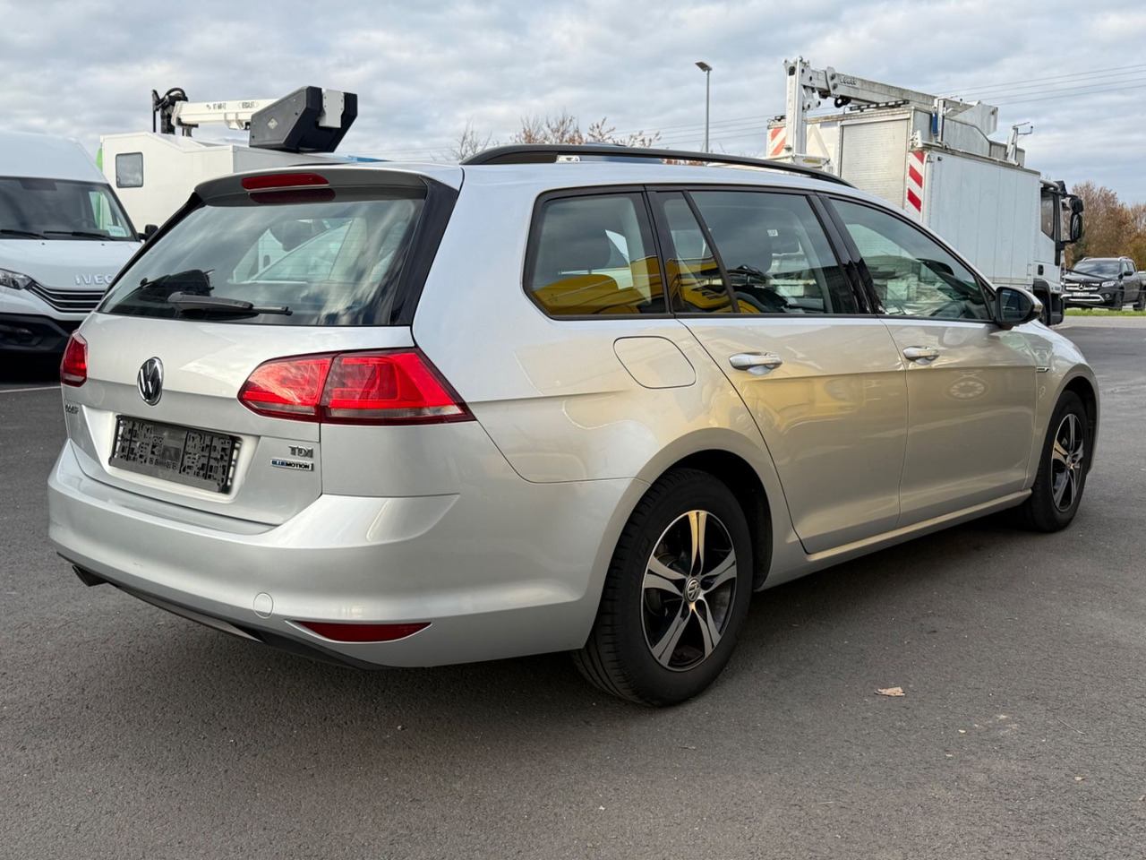 Volkswagen Golf 7 1.6tdi Variant Trendline Klima, Shz - Комби: снимка 4 Volkswagen Golf 7 1.6tdi Variant Trendline Klima, Shz - Комби: снимка 4