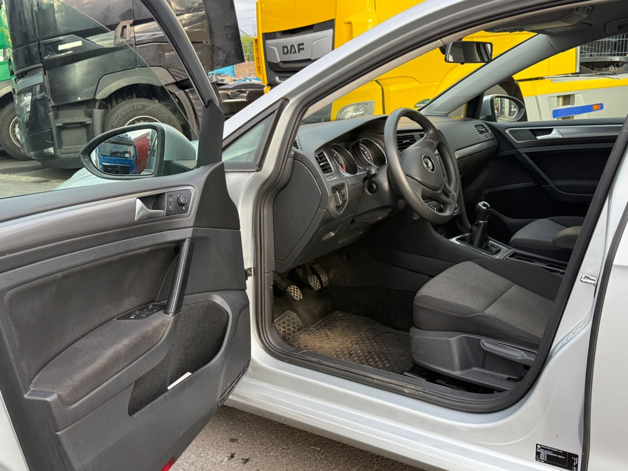 Комби Volkswagen Golf 7 1.6tdi Variant Trendline Klima, Shz: снимка 17