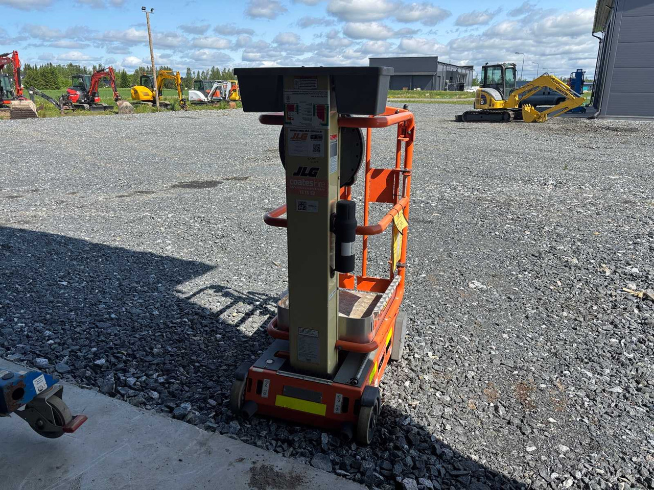 Aerial work platform JLG Ecolift 50 - Вертикална работна платформа: снимка 2 Aerial work platform JLG Ecolift 50 - Вертикална работна платформа: снимка 2