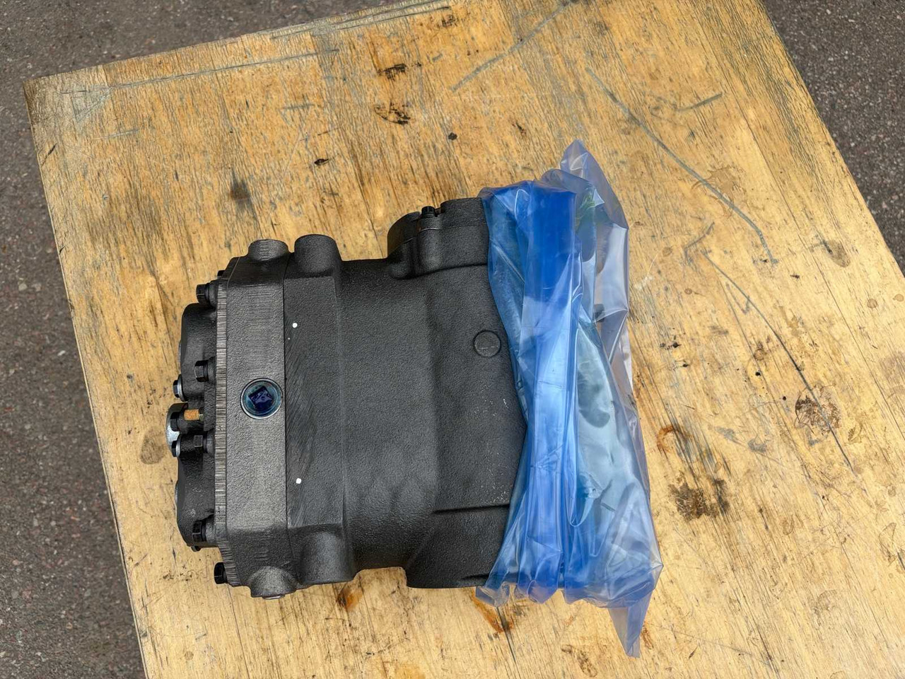 Air Dryer Compressor Cummins ST-676 - Компресор за Камион: снимка 5 Air Dryer Compressor Cummins ST-676 - Компресор за Камион: снимка 5