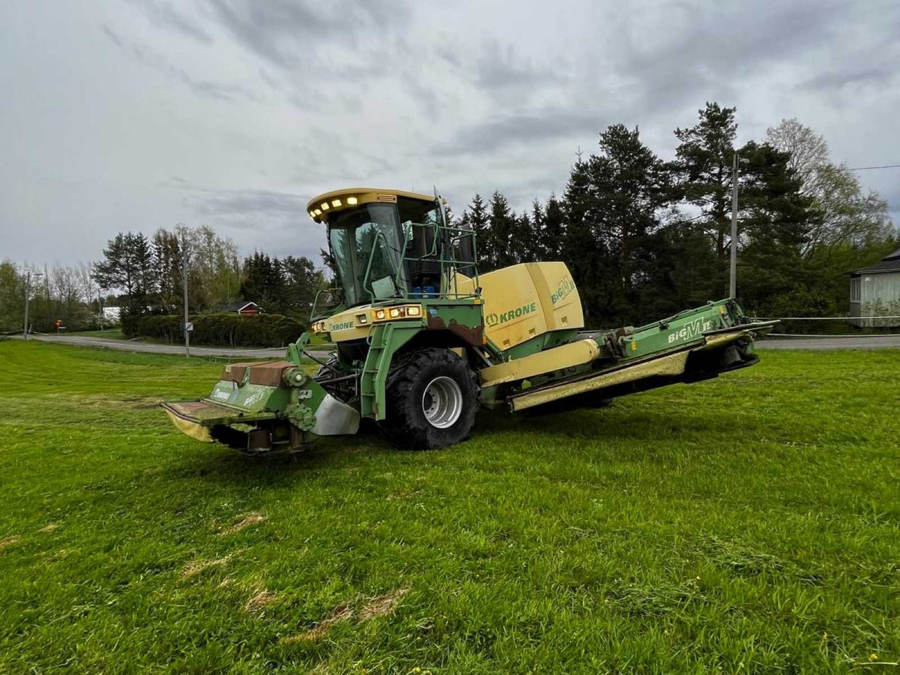 Ride-on mower Krone Big M 2 - Косачка: снимка 1 Ride-on mower Krone Big M 2 - Косачка: снимка 1