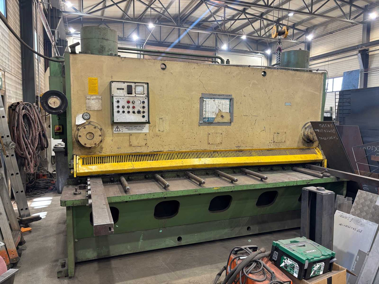 Sheet Metal Cutter LVD MVS 31/20 + Plate Feed Table - Металообработваща машина: снимка 1 Sheet Metal Cutter LVD MVS 31/20 + Plate Feed Table - Металообработваща машина: снимка 1