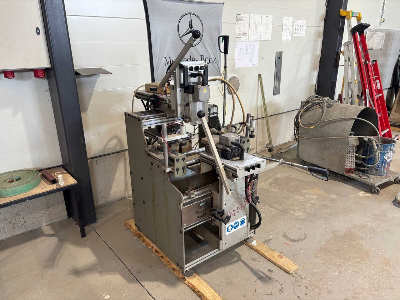 Three-spindle copy milling cutter P macchine s.r.l 03P - Фреза за метал: снимка 2 Three-spindle copy milling cutter P macchine s.r.l 03P - Фреза за метал: снимка 2