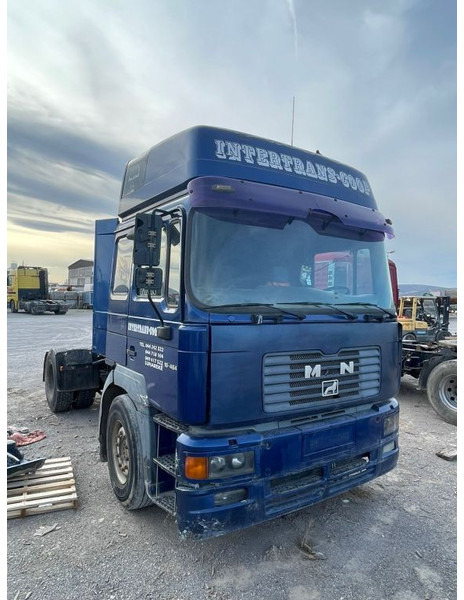 MAN 19.464 F2000 - Влекач: снимка 2 MAN 19.464 F2000 - Влекач: снимка 2