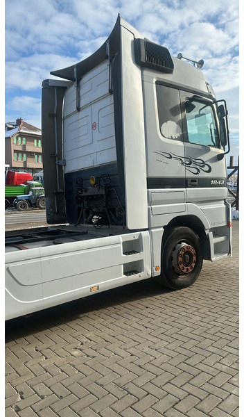 Влекач Mercedes-Benz Actros 1843: снимка 6