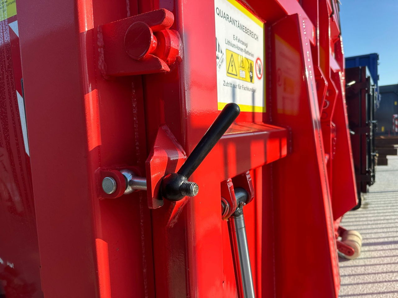 Alustahl Carantaine/blus containers elektrische autos - Мултилифт контейнер: снимка 4 Alustahl Carantaine/blus containers elektrische autos - Мултилифт контейнер: снимка 4