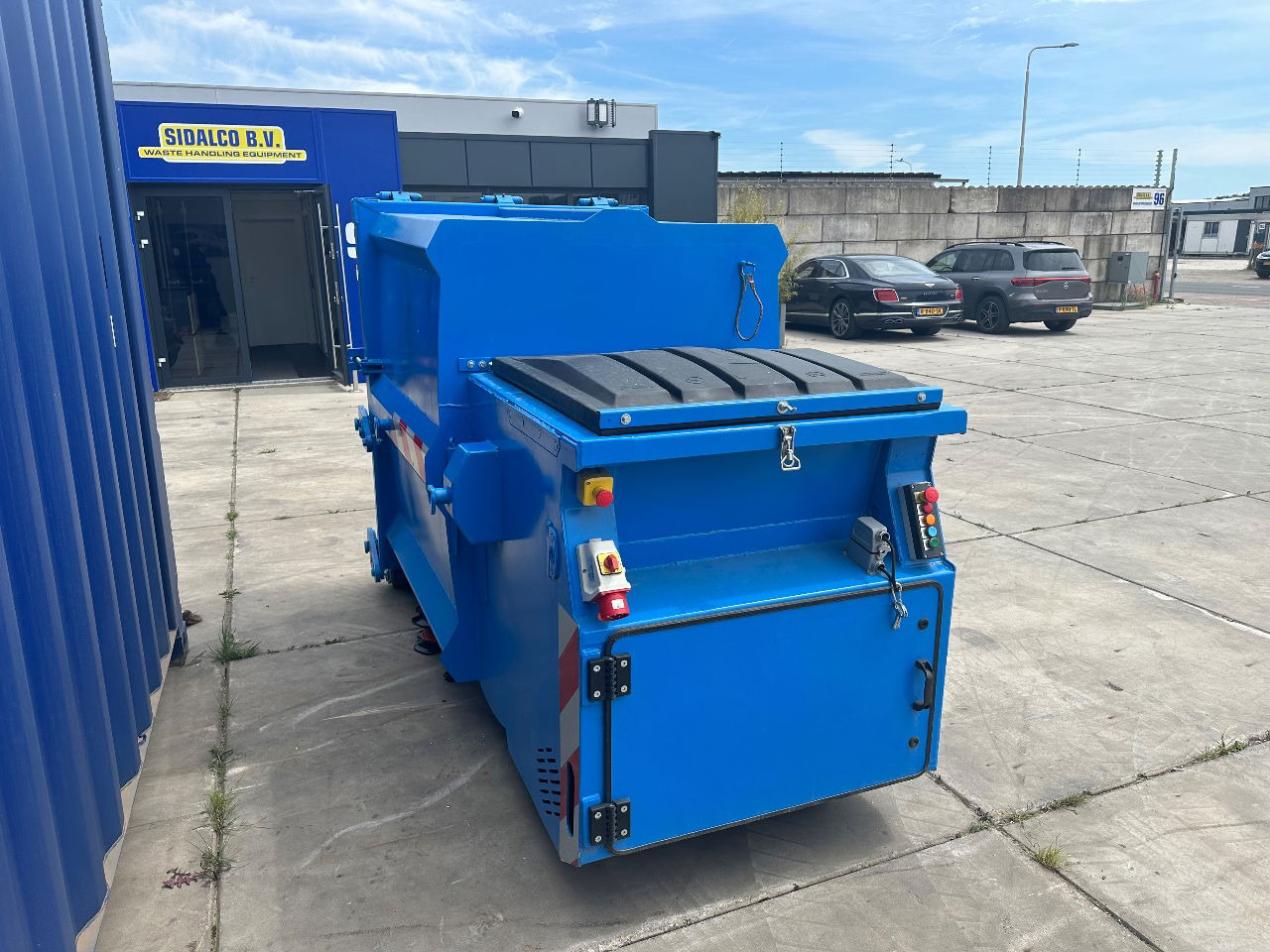 Sidalco Mini pers nat afval 2.5 m3 - Каросерия за боклукчийски камион: снимка 2 Sidalco Mini pers nat afval 2.5 m3 - Каросерия за боклукчийски камион: снимка 2