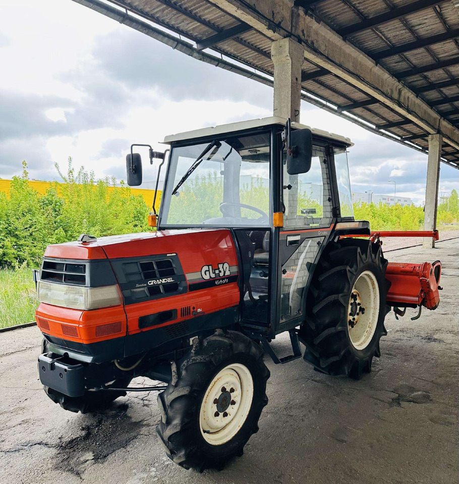 Kubota GL32 - Трактор: снимка 1 Kubota GL32 - Трактор: снимка 1