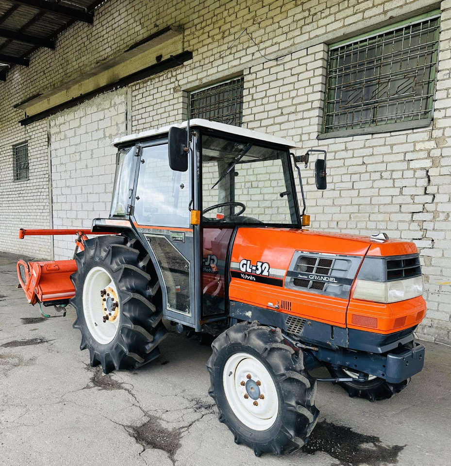 Kubota GL32 - Трактор: снимка 2 Kubota GL32 - Трактор: снимка 2