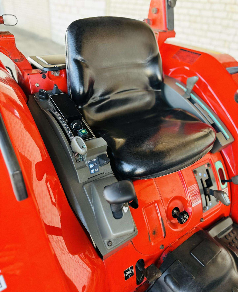 Yanmar AF330 - Трактор: снимка 5 Yanmar AF330 - Трактор: снимка 5