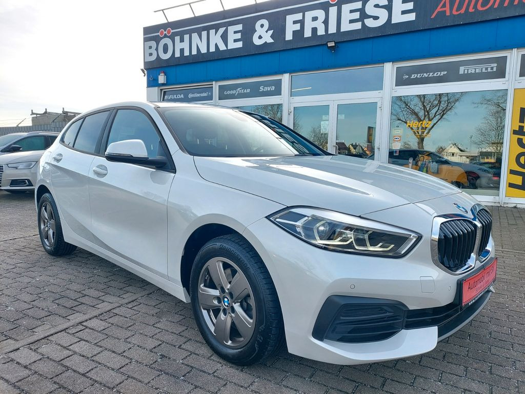 BMW 116 Baureihe 1 Lim. 116 i Aut.Advantage Navi LED - Лек автомобил: снимка 1 BMW 116 Baureihe 1 Lim. 116 i Aut.Advantage Navi LED - Лек автомобил: снимка 1