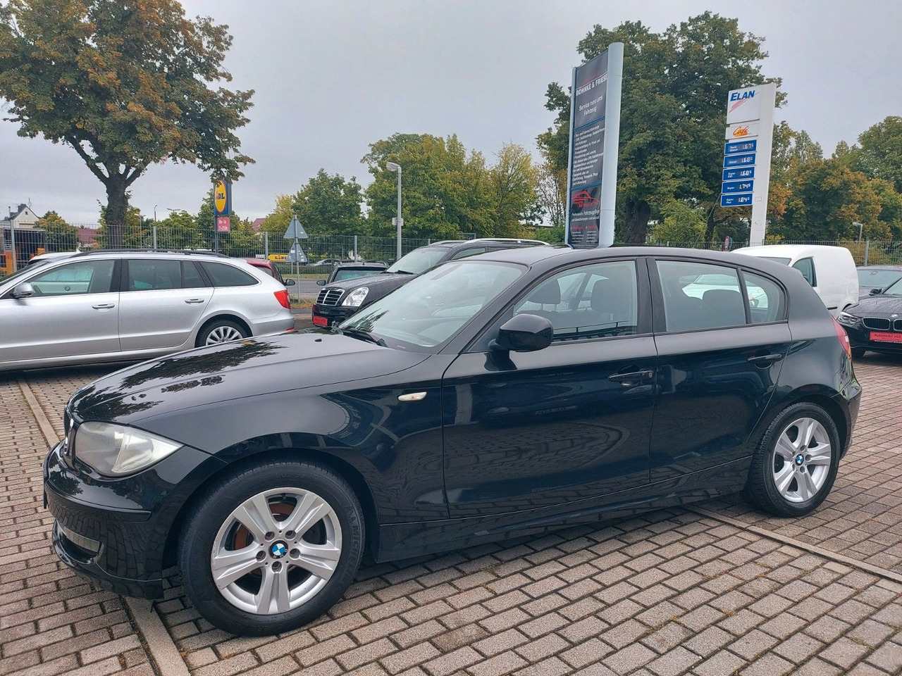 Седан BMW 116 Baureihe 1 Lim. 116d Klima Sitzheizung: снимка 9
