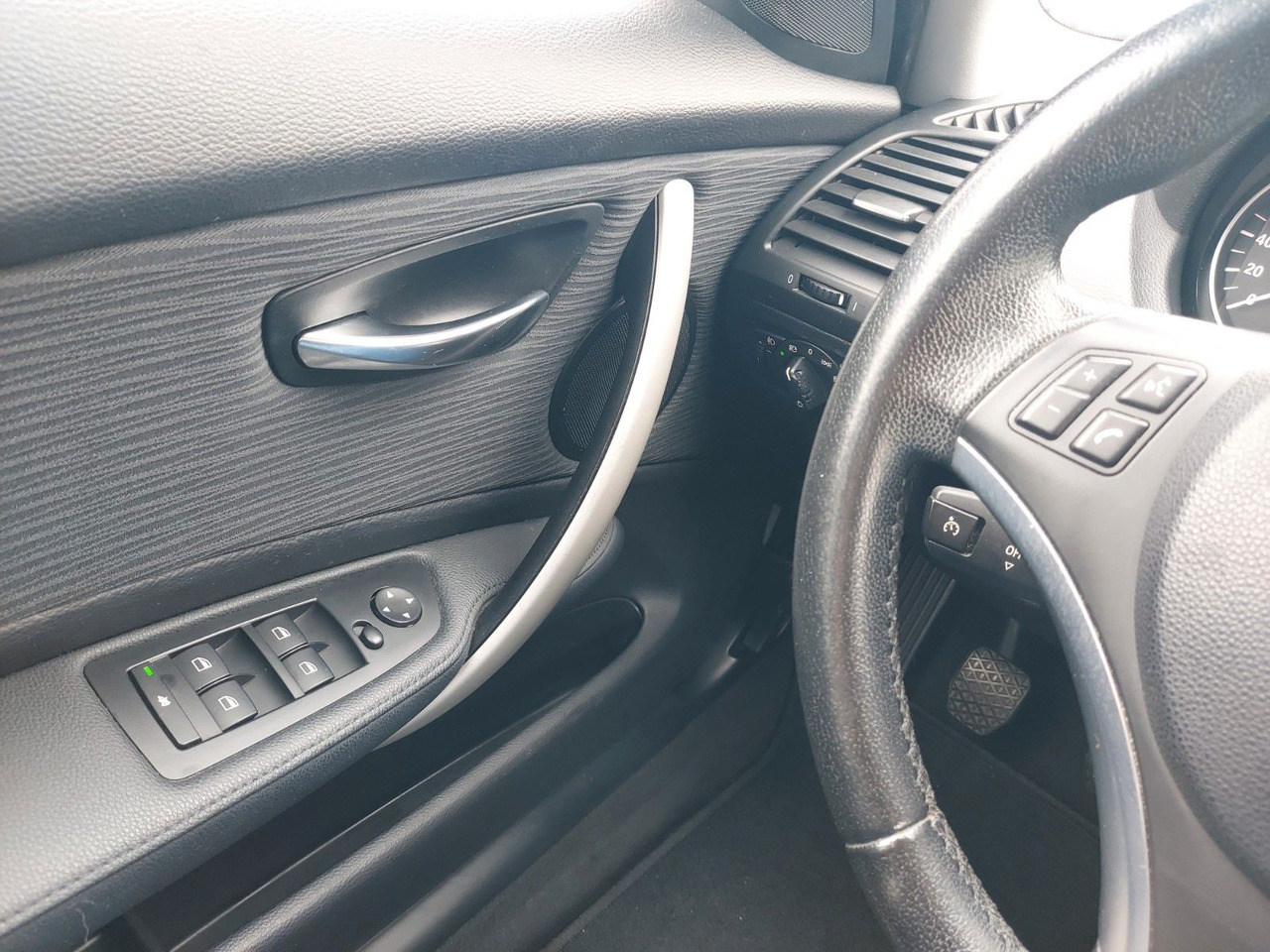 Седан BMW 116 Baureihe 1 Lim. 116d Klima Sitzheizung: снимка 12