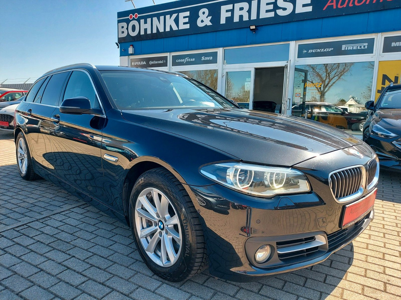 BMW 525 Baureihe 5 Touring 525 d xDrive Radar 360° - Лек автомобил: снимка 1 BMW 525 Baureihe 5 Touring 525 d xDrive Radar 360° - Лек автомобил: снимка 1