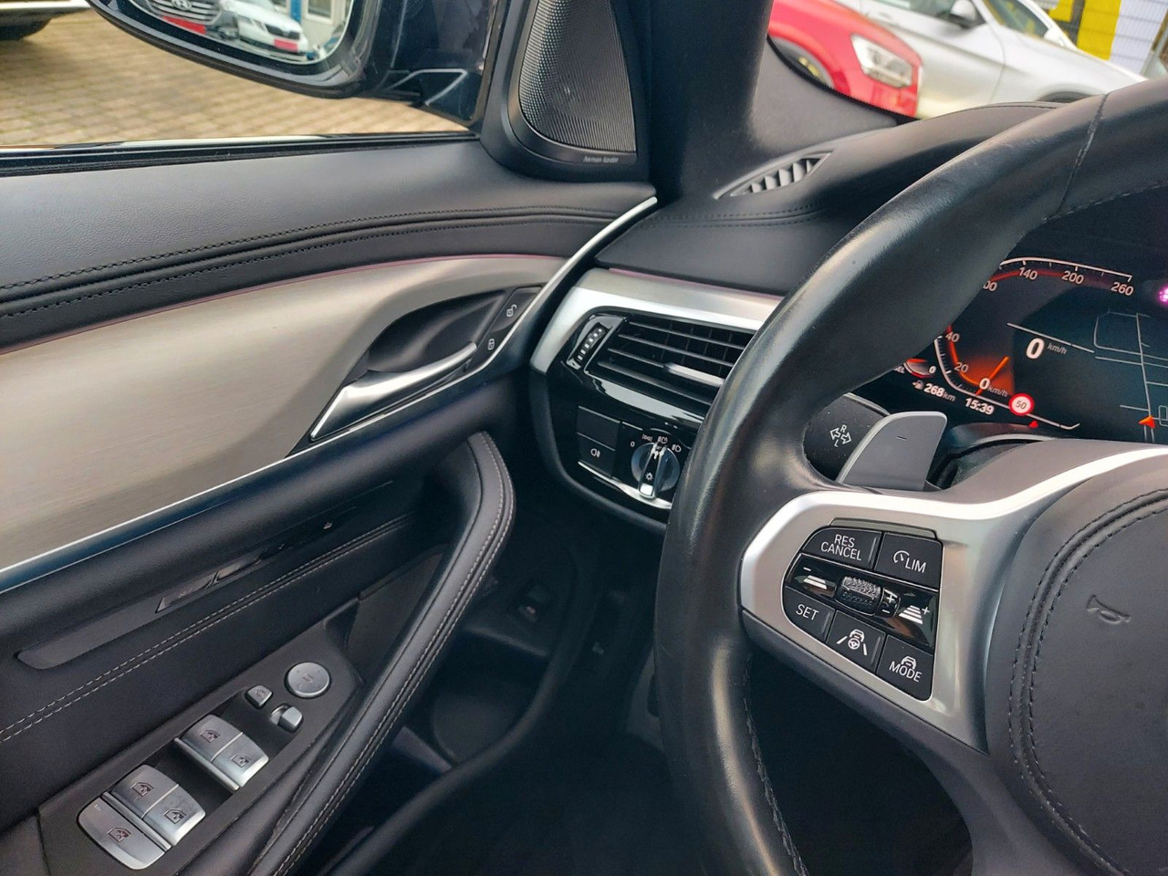 Комби BMW 540 5 Touring xDrive M Sport Pro Pano H&K Massag: снимка 18