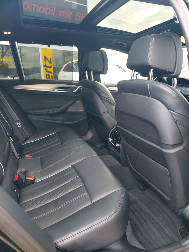 Комби BMW 540 5 Touring xDrive M Sport Pro Pano H&K Massag: снимка 29