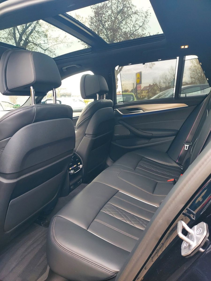 Комби BMW 540 5 Touring xDrive M Sport Pro Pano H&K Massag: снимка 38