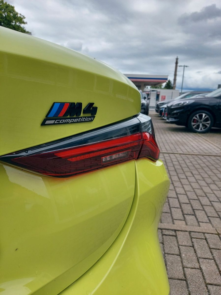 BMW M4 Cabrio G83 xDrive Competition M-Sport H&K - Лек автомобил: снимка 2 BMW M4 Cabrio G83 xDrive Competition M-Sport H&K - Лек автомобил: снимка 2