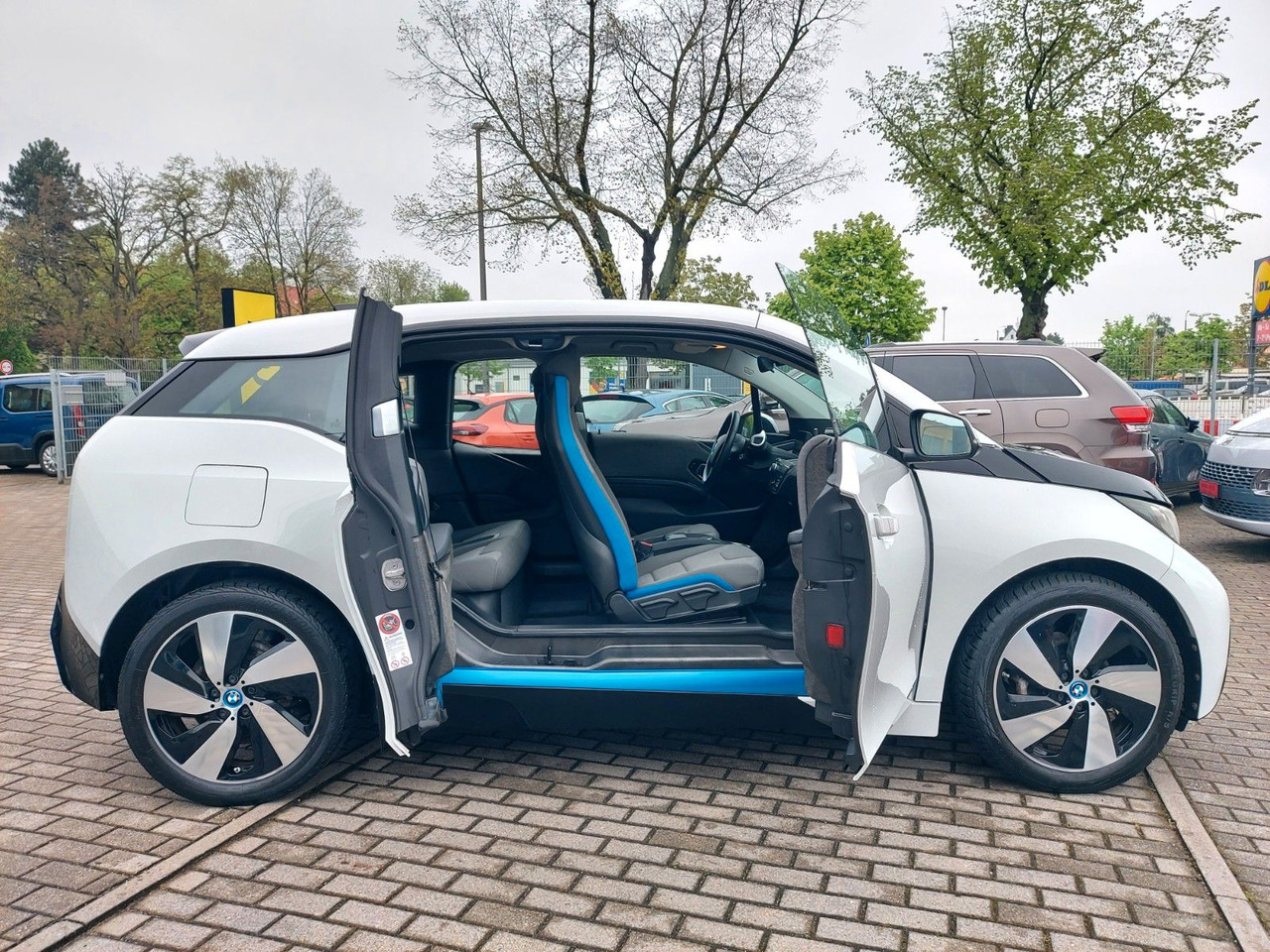 BMW i3 Baureihe i3 Klima Navigation Tel. PDC - Лек автомобил: снимка 2 BMW i3 Baureihe i3 Klima Navigation Tel. PDC - Лек автомобил: снимка 2