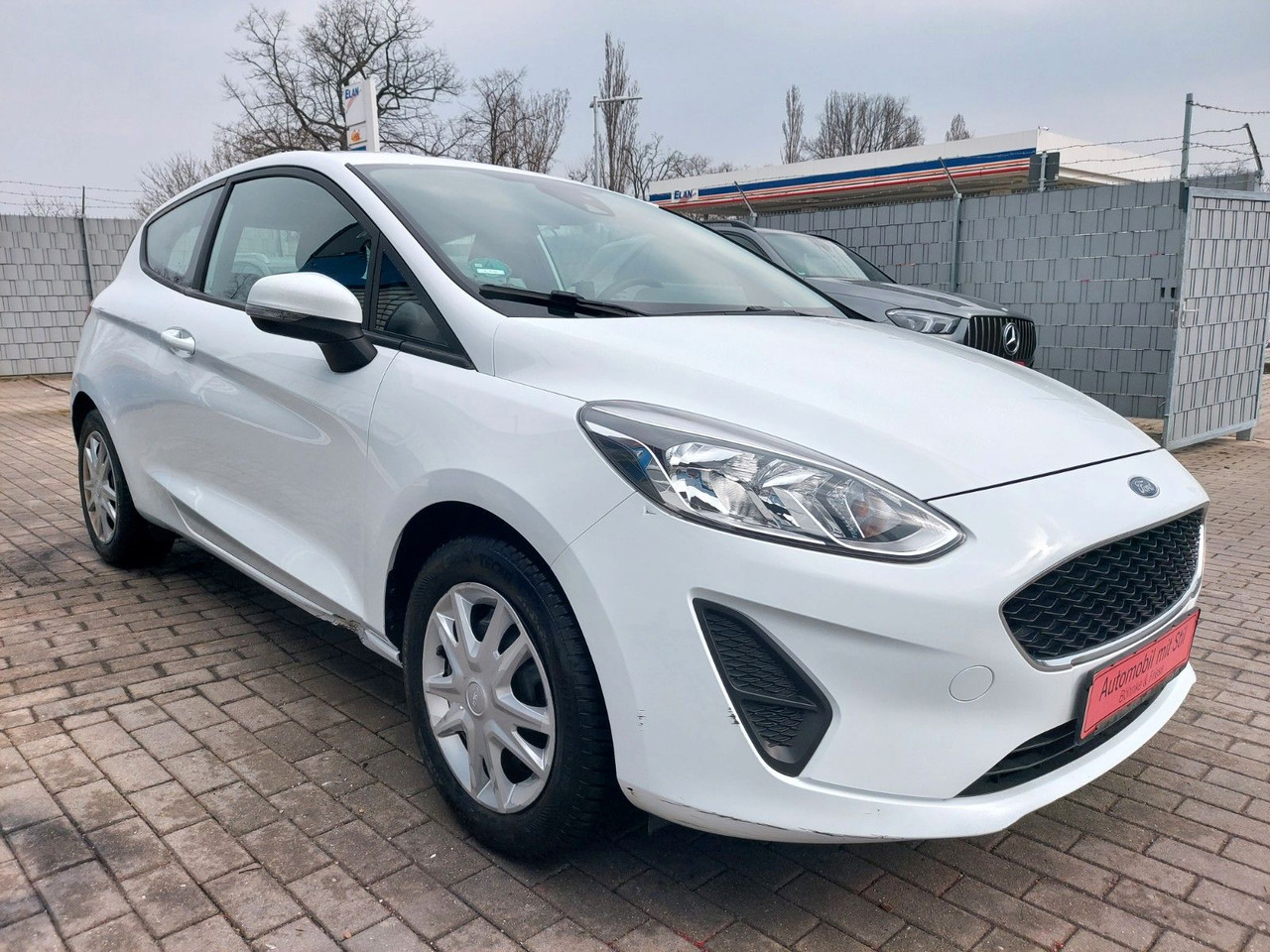 Ford Fiesta Trend Klima Assist Sitzheiz. Motorschaden - Лек автомобил: снимка 1 Ford Fiesta Trend Klima Assist Sitzheiz. Motorschaden - Лек автомобил: снимка 1