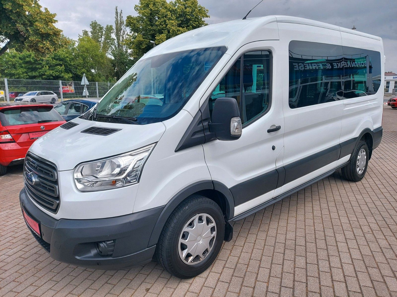 Ford Transit Kombi 350 L3 hoch Trend Rollstuhl Lift - Пътнически бус: снимка 2 Ford Transit Kombi 350 L3 hoch Trend Rollstuhl Lift - Пътнически бус: снимка 2