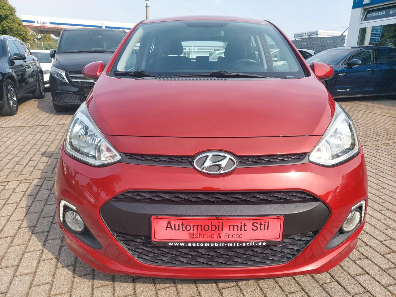 Hyundai i10 Intro Edition Klima Sitzeizung Bluetooth - Лек автомобил: снимка 2 Hyundai i10 Intro Edition Klima Sitzeizung Bluetooth - Лек автомобил: снимка 2