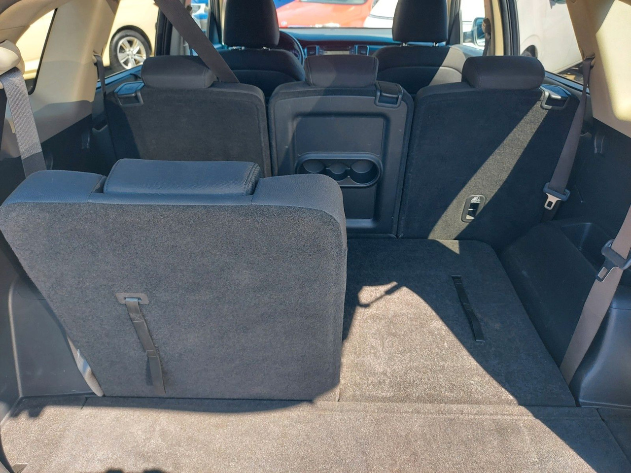 Kia Carens Spirit 7 Sitze Kamera Klima Navi Tempo - Джип: снимка 2 Kia Carens Spirit 7 Sitze Kamera Klima Navi Tempo - Джип: снимка 2