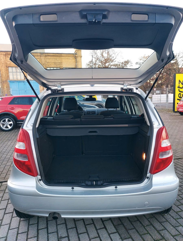 Лек автомобил Mercedes-Benz A 150 5 Türen Klimaautomatik Sitzheizung: снимка 7