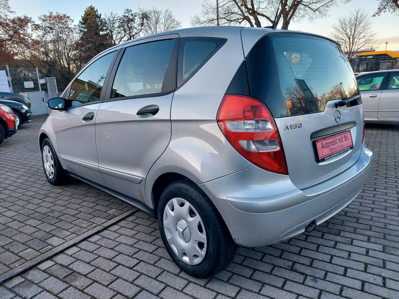 Mercedes-Benz A 150 5 Türen Klimaautomatik Sitzheizung - Лек автомобил: снимка 5 Mercedes-Benz A 150 5 Türen Klimaautomatik Sitzheizung - Лек автомобил: снимка 5