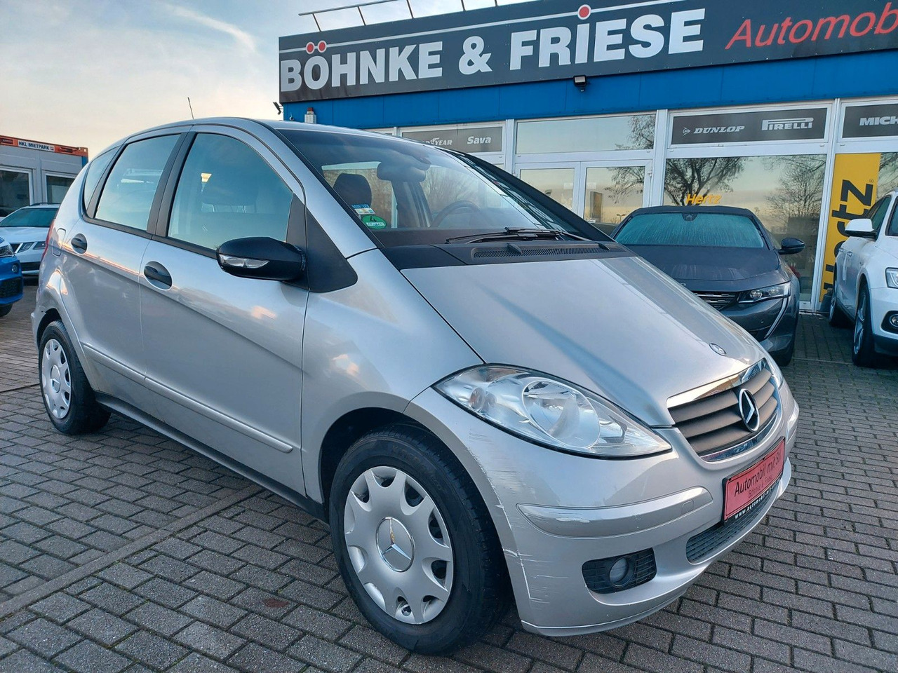 Mercedes-Benz A 150 5 Türen Klimaautomatik Sitzheizung - Лек автомобил: снимка 1 Mercedes-Benz A 150 5 Türen Klimaautomatik Sitzheizung - Лек автомобил: снимка 1