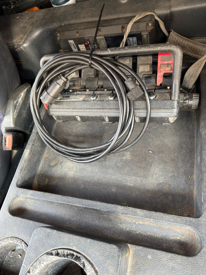 Самосвал камион, Камион с кран Mercedes-Benz ATEGO 1828 4X4 MEILER + HIAB KRAN 144 FS-3: снимка 21