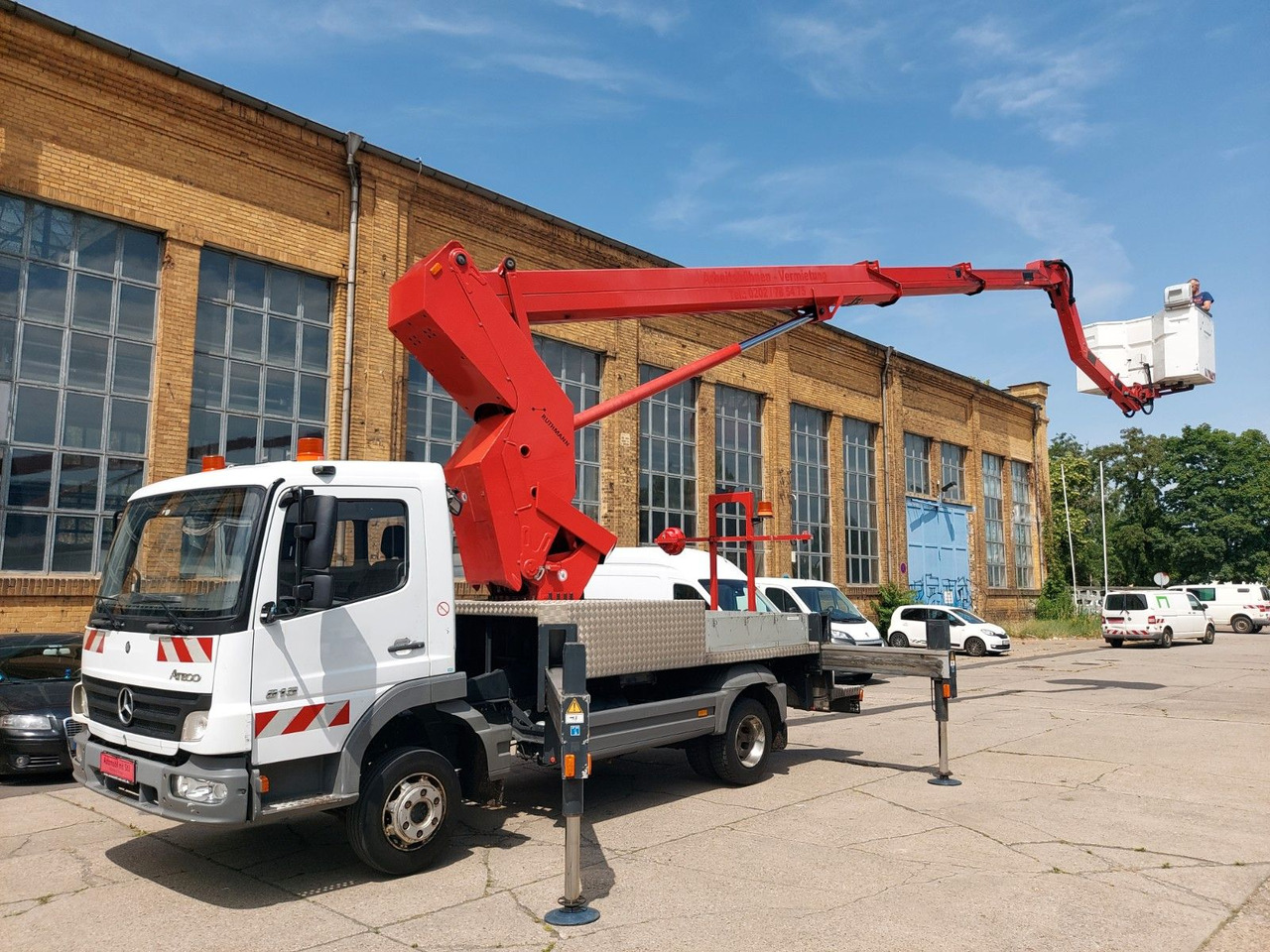 Mercedes-Benz Atego 2 4-Zyl. 4x2 RUTHMANN T270 27 METER - Автовишка: снимка 1 Mercedes-Benz Atego 2 4-Zyl. 4x2 RUTHMANN T270 27 METER - Автовишка: снимка 1