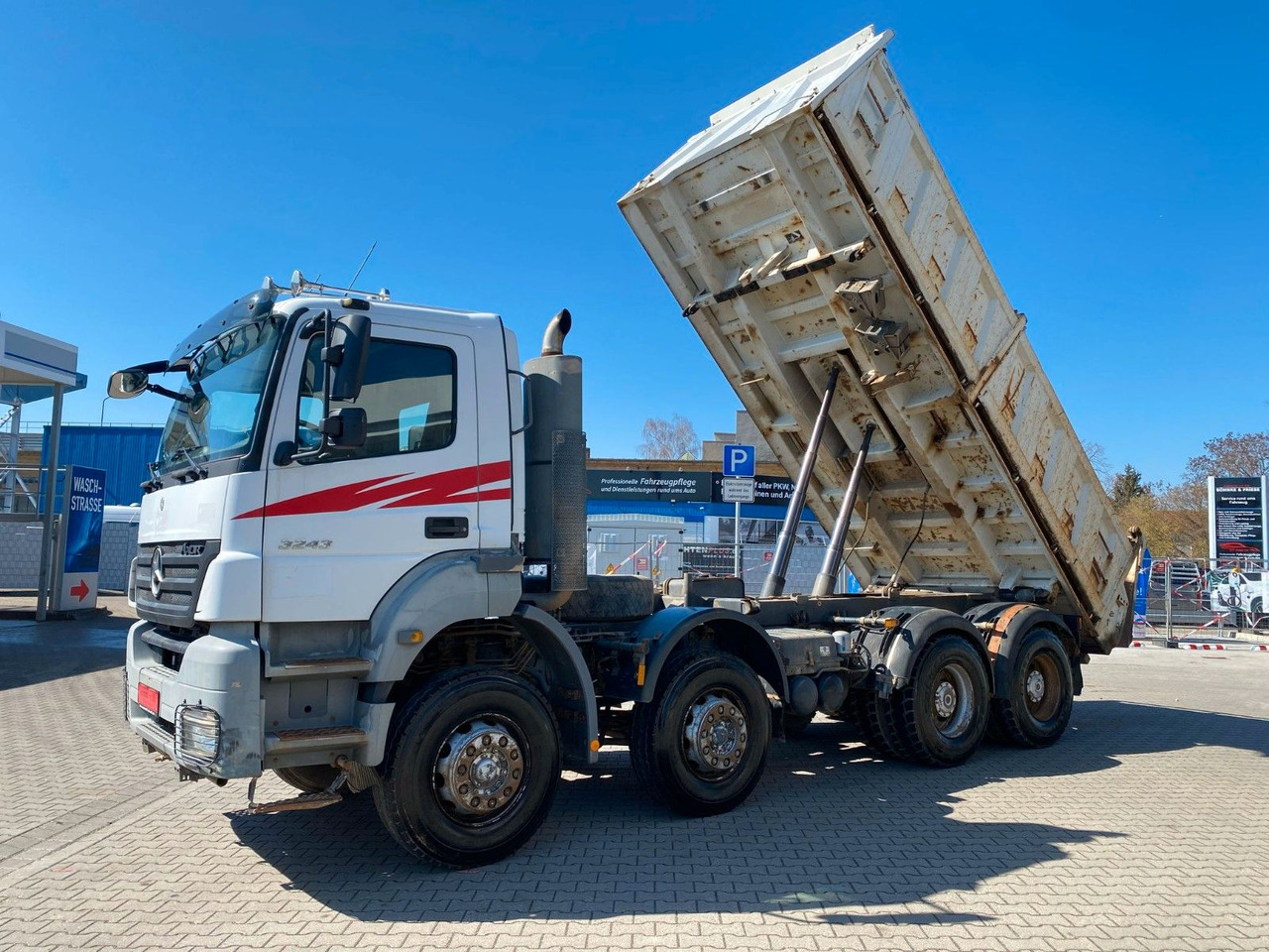Mercedes-Benz Axor 2 C 4-Achser 3243 8x4 Kipp RETARDER MEILLER - Самосвал камион: снимка 2 Mercedes-Benz Axor 2 C 4-Achser 3243 8x4 Kipp RETARDER MEILLER - Самосвал камион: снимка 2