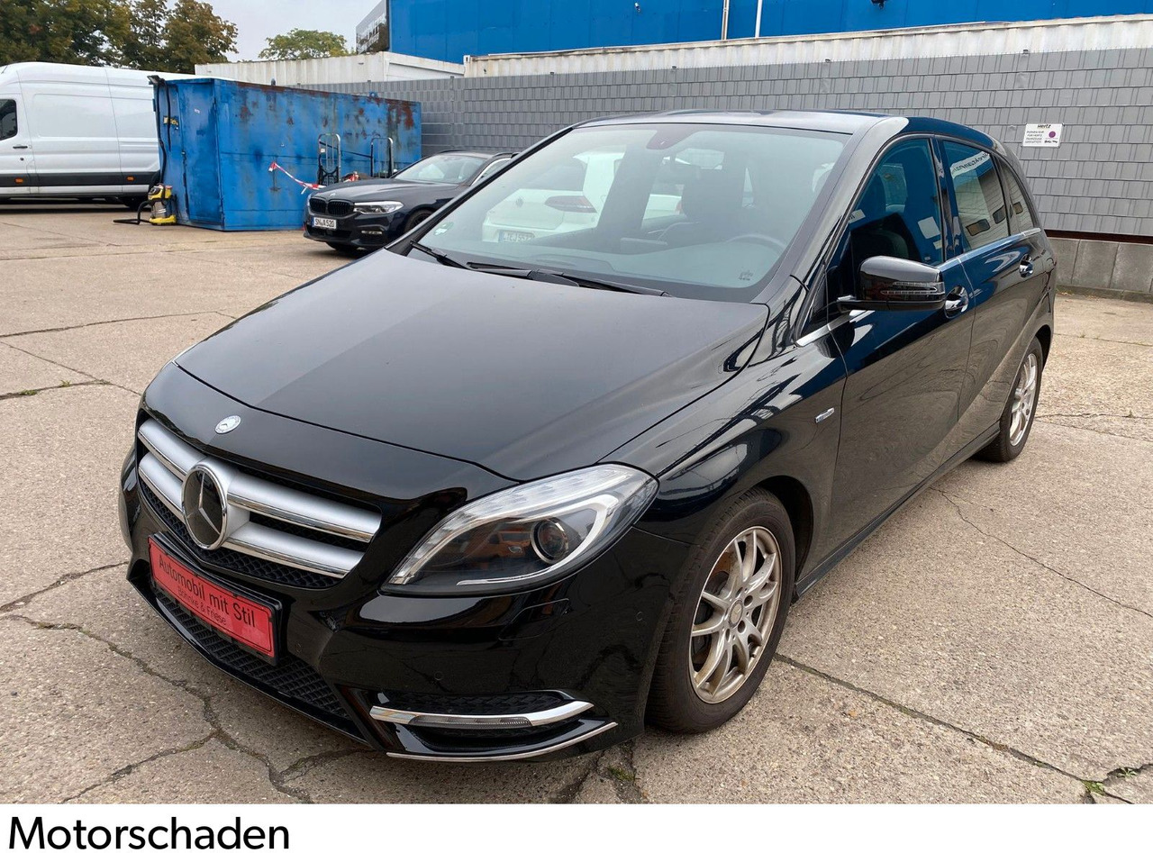 Mercedes-Benz B 180 B -Klasse B 180 Autom. Xenon Navi - Седан: снимка 1 Mercedes-Benz B 180 B -Klasse B 180 Autom. Xenon Navi - Седан: снимка 1