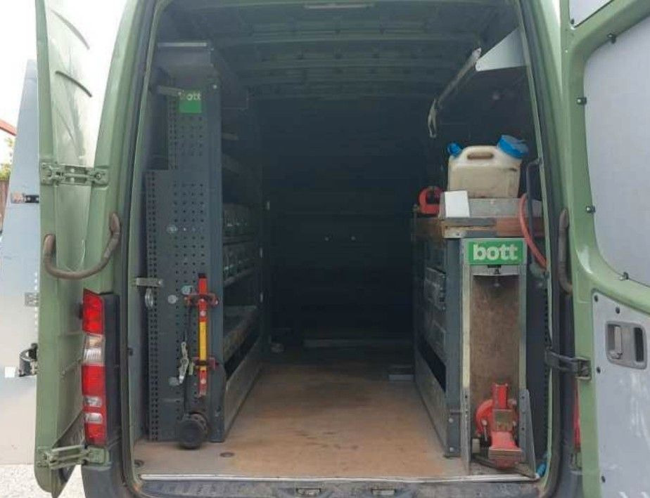 Mercedes-Benz Sprinter II Kasten 316 CDI hoch Klima Standheiz - Пътнически бус: снимка 2 Mercedes-Benz Sprinter II Kasten 316 CDI hoch Klima Standheiz - Пътнически бус: снимка 2