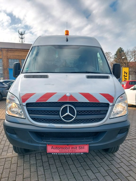 Mercedes-Benz Sprinter II Kasten 516 4X4 lang hoch Klima AHK - Товарен бус: снимка 4 Mercedes-Benz Sprinter II Kasten 516 4X4 lang hoch Klima AHK - Товарен бус: снимка 4