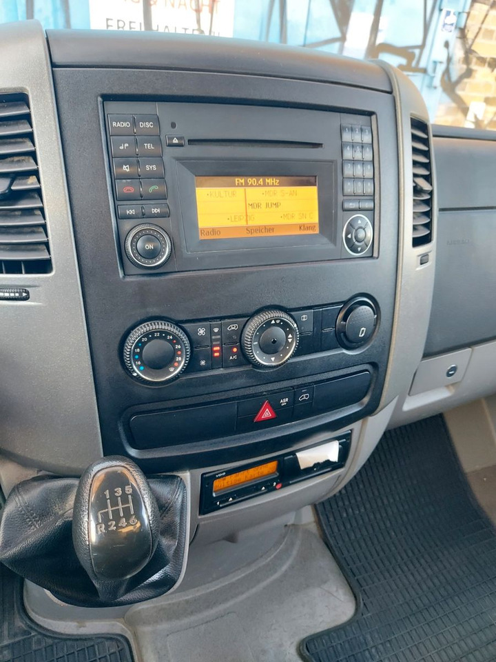 Mercedes-Benz Sprinter II Pritsche 316 Pritsche Klima Sandheiz - Брезентов бус: снимка 3 Mercedes-Benz Sprinter II Pritsche 316 Pritsche Klima Sandheiz - Брезентов бус: снимка 3