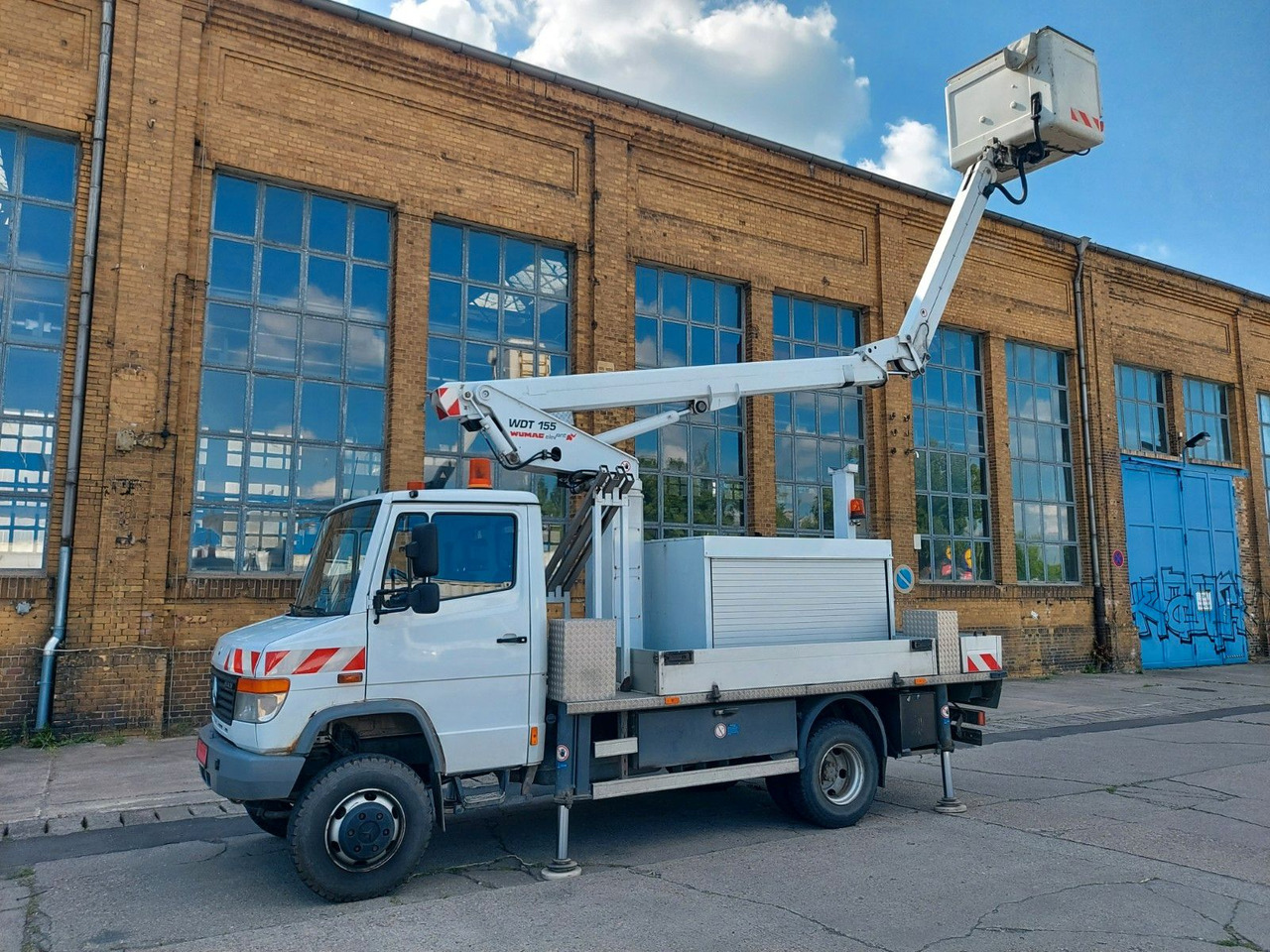 Mercedes-Benz VARIO 814D HUB Steiger WUMAG WDT 155 4X4 ALLRAD - Автовишка: снимка 1 Mercedes-Benz VARIO 814D HUB Steiger WUMAG WDT 155 4X4 ALLRAD - Автовишка: снимка 1