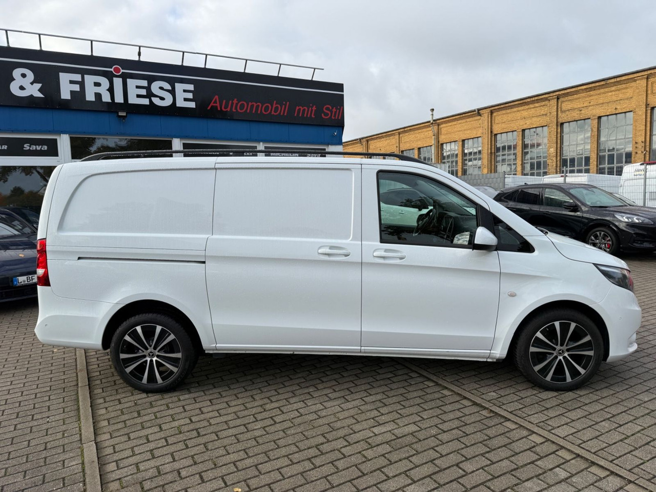 Mercedes-Benz Vito Kasten 114 CDI RWD lang KLIMA NAVI KAMERA P - Пътнически бус: снимка 3 Mercedes-Benz Vito Kasten 114 CDI RWD lang KLIMA NAVI KAMERA P - Пътнически бус: снимка 3