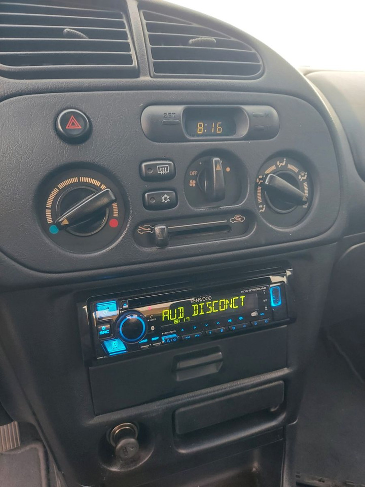 Mitsubishi Colt GLX Klima el. Fenster/Spiegel Radio 8xRäder - Седан: снимка 4 Mitsubishi Colt GLX Klima el. Fenster/Spiegel Radio 8xRäder - Седан: снимка 4