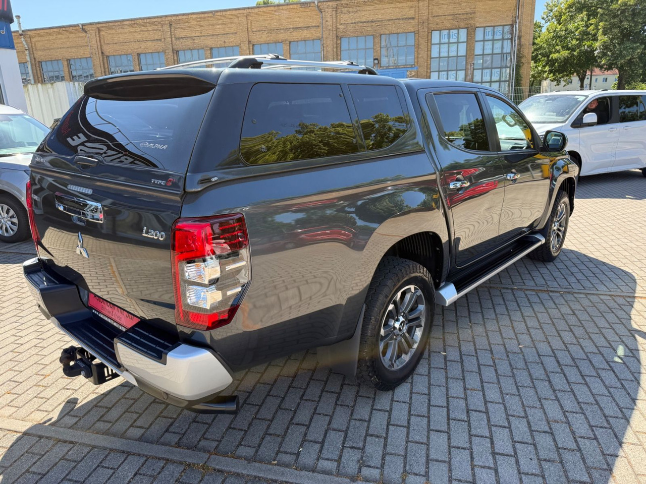 Mitsubishi L200 Basis Doppelkabine 4WD LED LEDER NAVI ACC - Джип: снимка 4 Mitsubishi L200 Basis Doppelkabine 4WD LED LEDER NAVI ACC - Джип: снимка 4