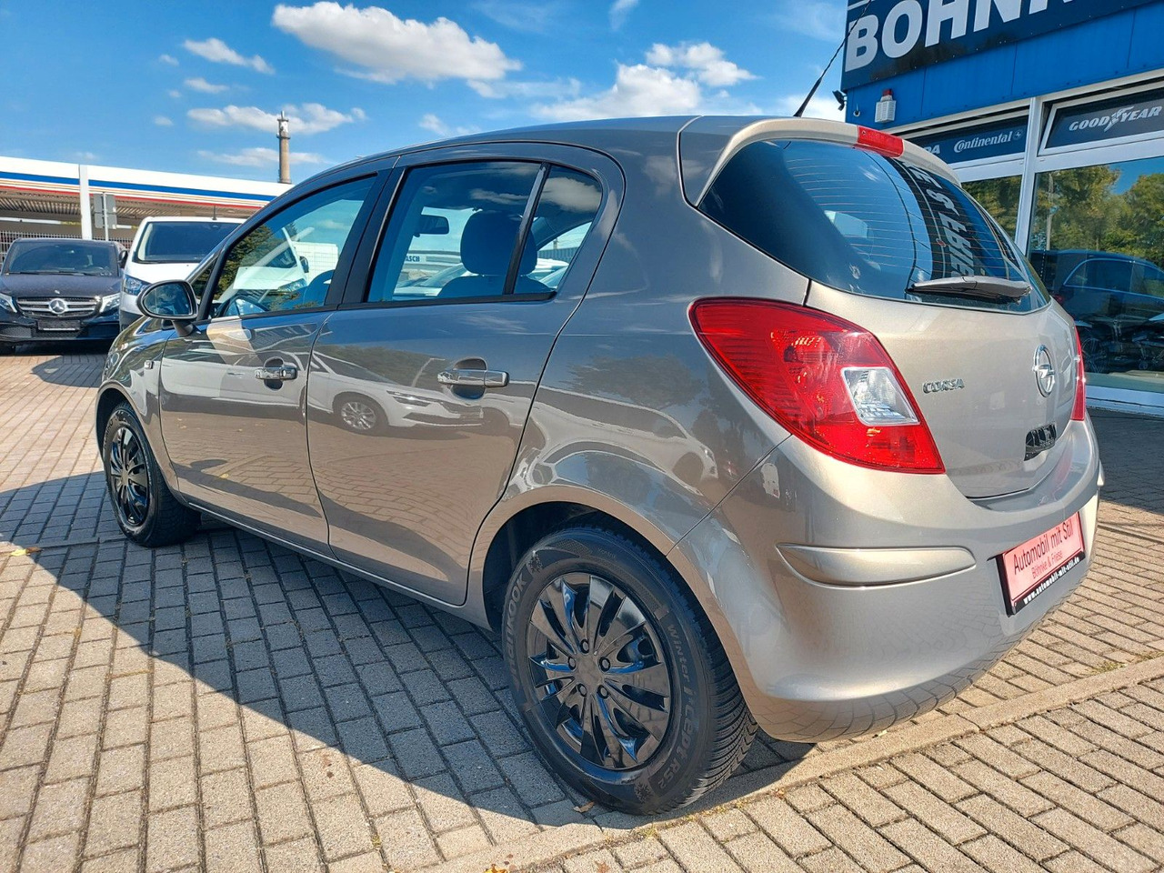 Opel Corsa D Edition Klima - Лек автомобил: снимка 4 Opel Corsa D Edition Klima - Лек автомобил: снимка 4
