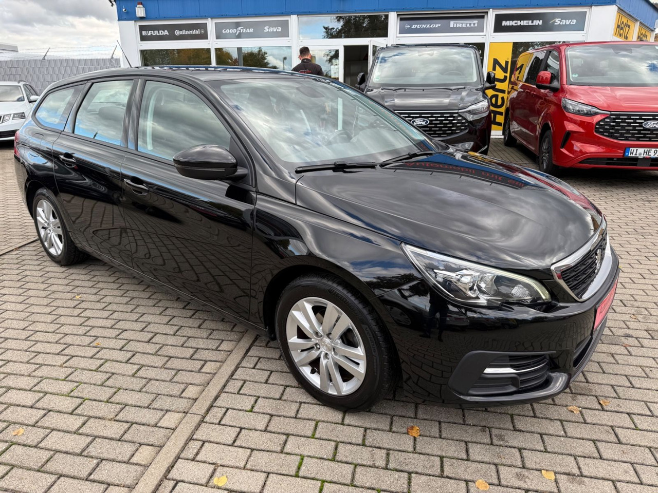 Peugeot 308 SW Active TEMPOMAT NAVI KLIMAA NAVI - Комби: снимка 2 Peugeot 308 SW Active TEMPOMAT NAVI KLIMAA NAVI - Комби: снимка 2